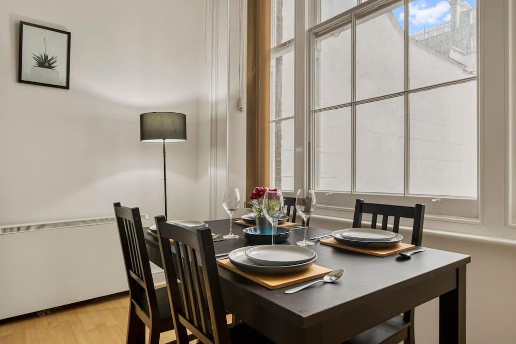 Cosy 2Br Retreat Near Paddington Station Appartement Londen Buitenkant foto